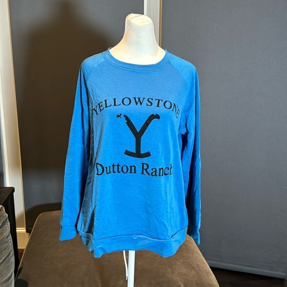 Women’s Blue Yellowstone Long Sleeve Round Neck Lightweight Sweater Size L NWOT